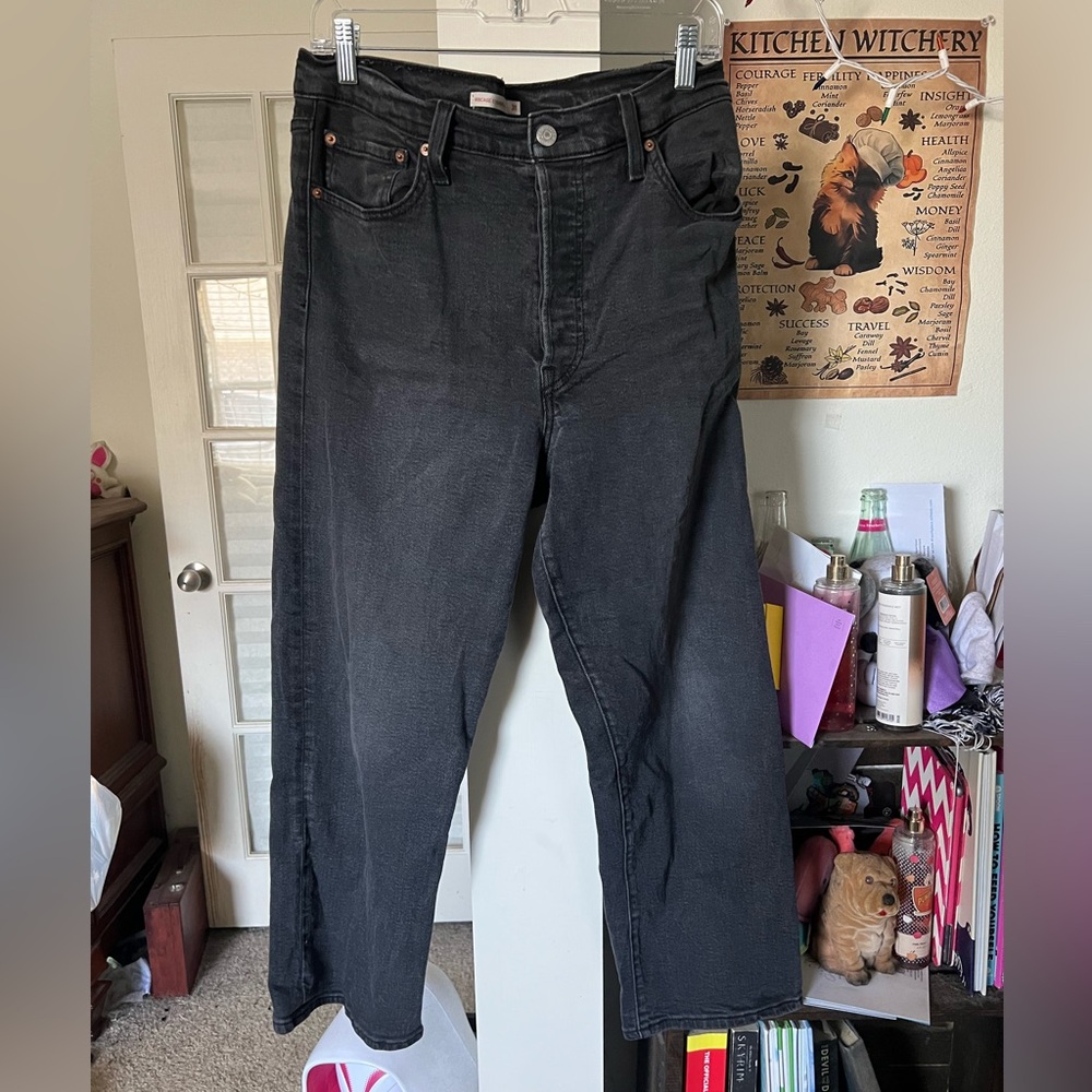 WOMENS LEVIS STRAIGHT ANKLE RIBCAGE JEANS SIZE 31/12